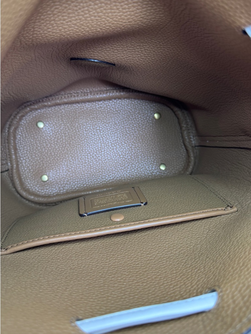Coach Lora Bucket Bag With Whipstitch Detail Ivory Leather + Tea Rose Charm - Picture 4 of 16